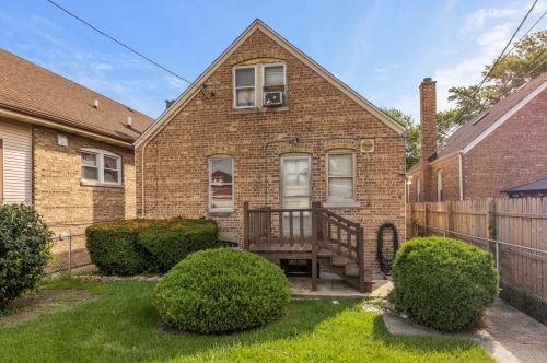 8450 Paulina St, Chicago IL 60620-4744 exterior