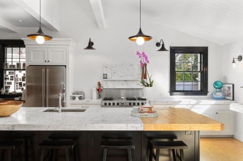 39 Orch Ave, Providence RI 02906-5514 exterior