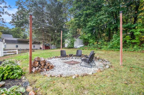 1480 Manitou Ln, Middlevle MI 49333-8305 exterior