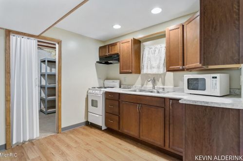 1892 56th St, Fennville MI 49408-8508 exterior