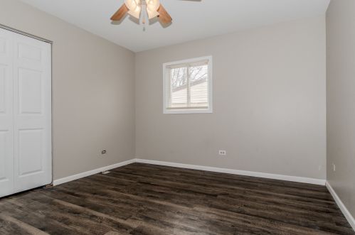 2703 Fairway Dr, Joliet IL 60435-5223 exterior