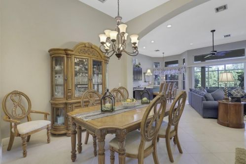 9131 Cherry Oaks Ln, Naples FL 34114-0860 exterior
