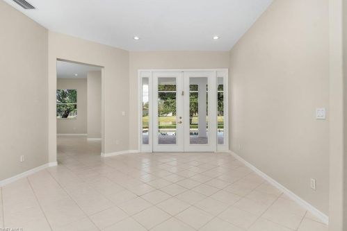 602 Grand Rpd Blvd, Naples FL 34120-4466 exterior