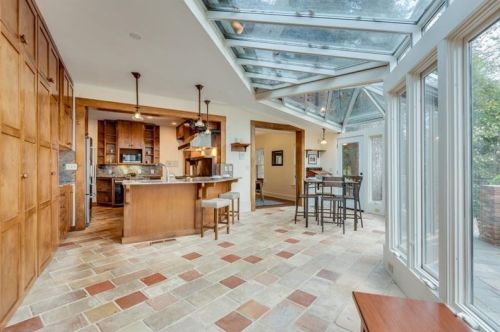 1289 Beech Vly Rd, Atlanta GA 30306-3123 exterior