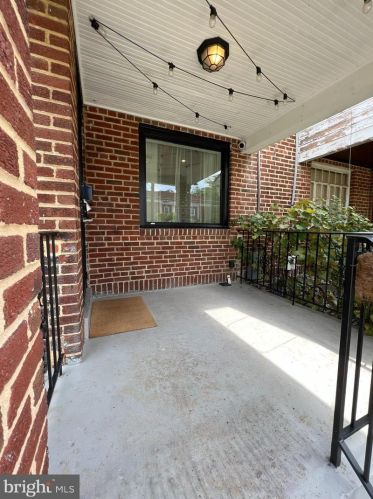 1602 16th St, Washington DC  20020-5504 exterior