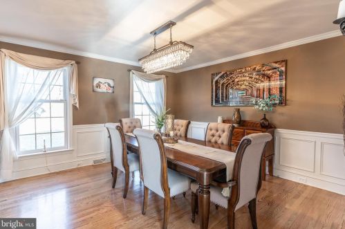 1121 Sunwood Ln, Lancaster PA  17601-7104 exterior