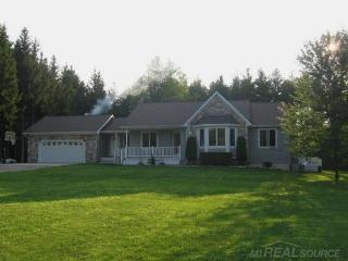 7244 Madison Ln, Croswell, MI 48422-8955