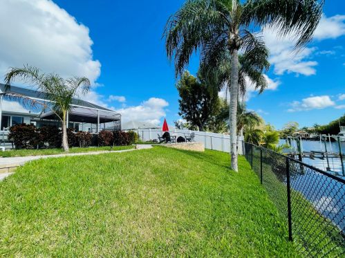 721 Calmoso Dr, Fort Pierce FL 34983-2208 exterior