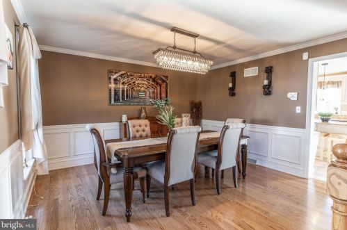 1121 Sunwood Ln, Lancaster PA  17601-7104 exterior