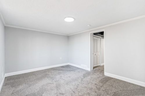 1437 Avon Pl, Pittsburgh PA 15221-1216 exterior