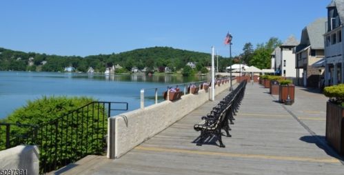 193 Shore Trl, Sparta NJ  07871-2007 exterior