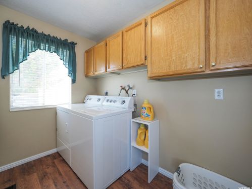 4662 8450, Taylorsville UT exterior