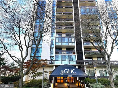 5300 Holmes Run Pkwy, Alexandria VA  22304-2834 exterior