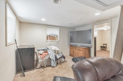 933 Byron Dr, Atlanta GA 30310-4635 exterior