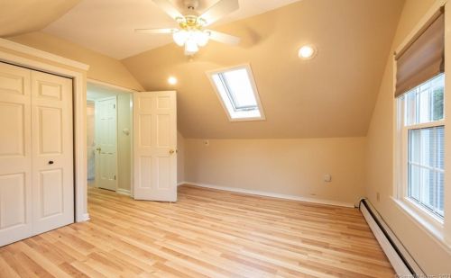 310 Main St, Meriden CT 06450-6047 exterior