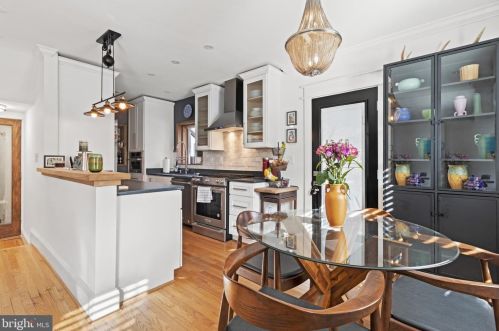 116 Moncure Dr, Alexandria VA 22314-4965 exterior