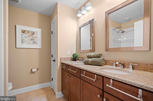 419 Franklin Ave, Princeton NJ 08540-3949 exterior