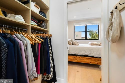 1733 Independence Ave, Washington DC  20003-1637 exterior