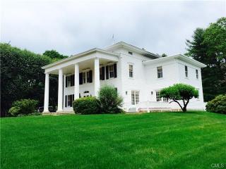 104 Compo Rd, Westport CT  06880-2517 exterior