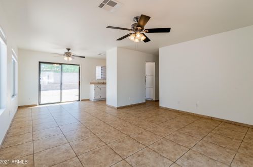 22409 31 Dr, Phoenix AZ 85041-4303 exterior