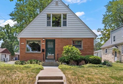 3521 Ohio Ave, Milwaukee WI 53207-2813 exterior