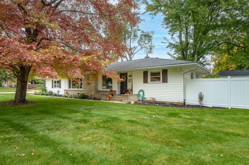 8523 Westnedge Ave, Kalamazoo MI  49002-6227 exterior