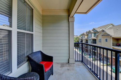 6448 Chariot St, Atlanta GA 30328-4298 exterior