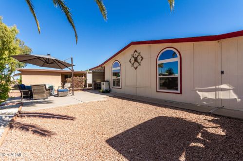 8936 Lakeview Dr, Chandler AZ 85248-6917 exterior