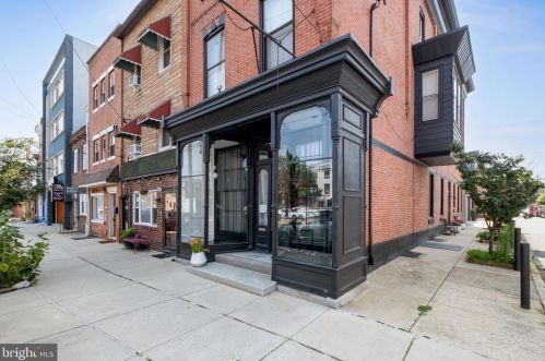 526 Girard Ave, Philadelphia PA 19130-1617 exterior