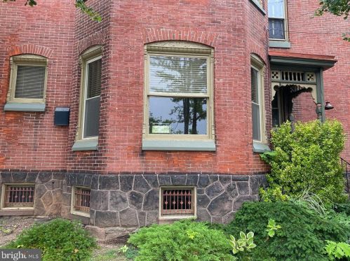 344 1st Ave, Pottstown, PA 19464-3232