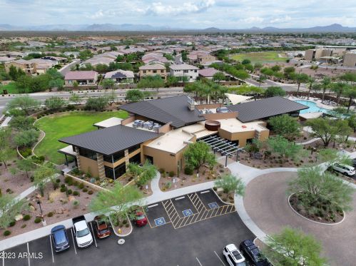 22034 28 Pl, Phoenix AZ 85008-4702 exterior