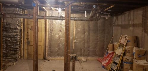 370 River St, Woonsocket RI 02895-1821 exterior