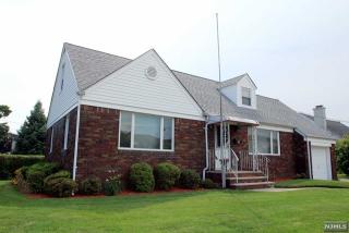 65 Mount Pleasant Ave, Wallington, NJ 07057-1926