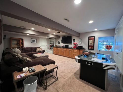 1010 Neufairfield Dr, Joliet IL 60432-0736 exterior