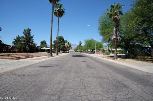 41 Montego Dr, Tucson AZ  85710-1312 exterior