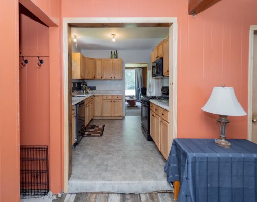 2263 Leigh Ave, Kalamazoo MI 49048-1140 exterior