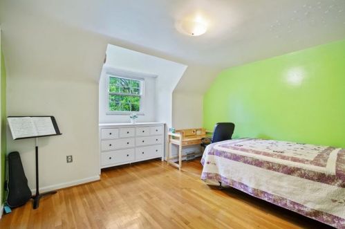 1152 Pinewood Dr, Pittsburgh PA 15243-1810 exterior