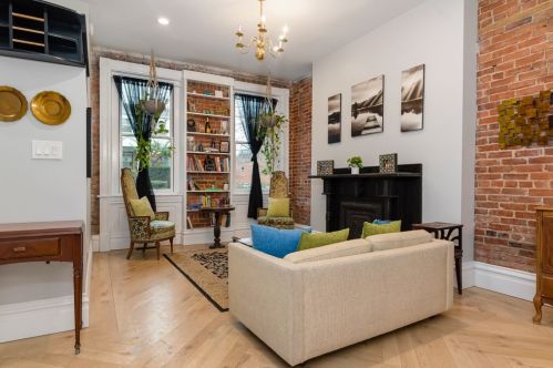 1441 Nixon St, Pittsburgh, PA 15233-1123