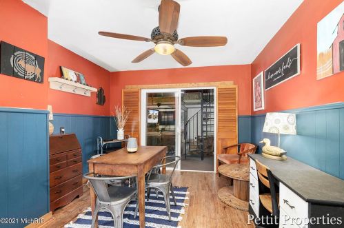 10049 Cressey Rd, Plainwell MI 49080-9044 exterior