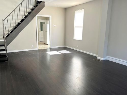 4113 Schiller Pl, Saint Louis, MO 63116-2323