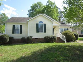 207 Needle Park Dr, Cary, NC 27513-3132