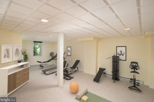 16 Cameron Ct, Princeton NJ 08540-3924 exterior