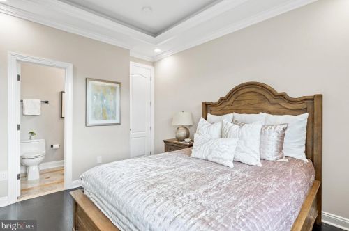 1645 Kirby Rd, Mc Lean VA  22101-3240 exterior