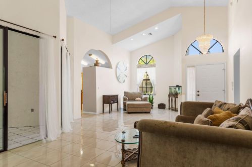 7279 Le Chalet Blvd, Boynton Beach FL 33472-5035 exterior