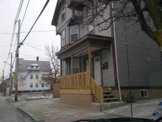15 Hamilton St, Providence RI  02907-1606 exterior