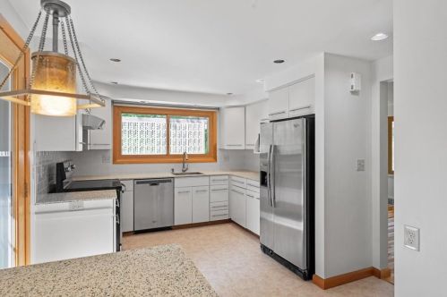 309 Highland Pne Ct, Pittsburgh PA 15237-2019 exterior