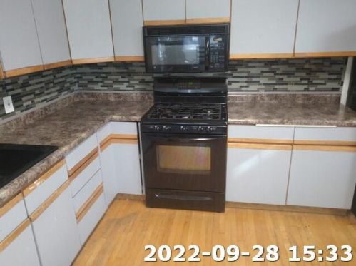 1909 Kenwood Blvd, Milwaukee WI  53211-3007 exterior