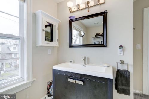 5536 30 Pl, Washington DC 20015-1209 exterior