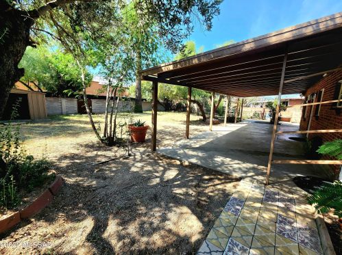 4814 Helen St, Tucson AZ 85719-4423 exterior