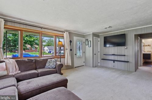 35 Pennsylvania Ave, Littlestown PA exterior